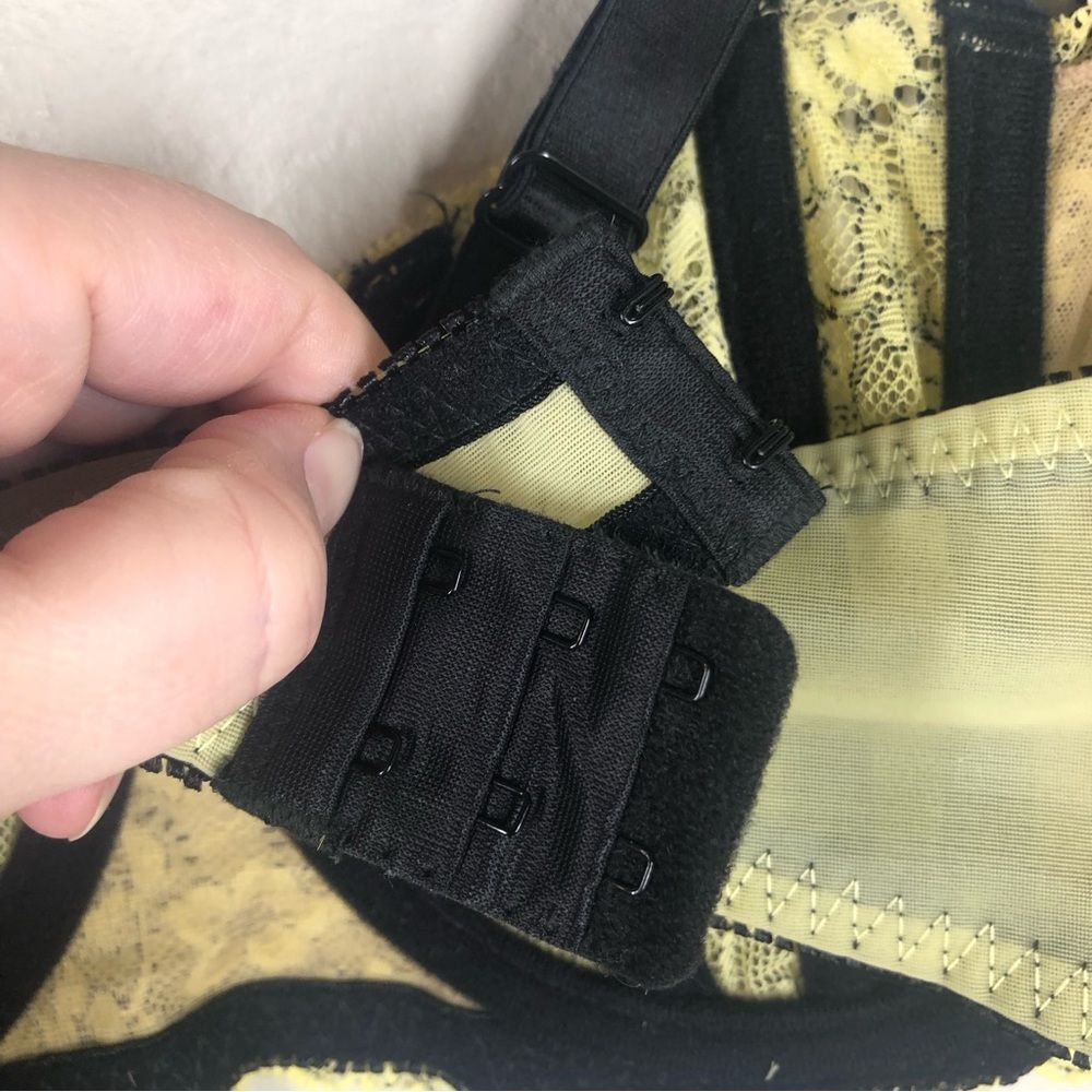Victoria’s Secret Y2K Lace Boned Balconette Bra Yellow Black Vintage 36C - Picture 4 of 6